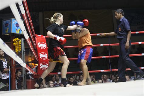 Muay Thai Knee Strikes