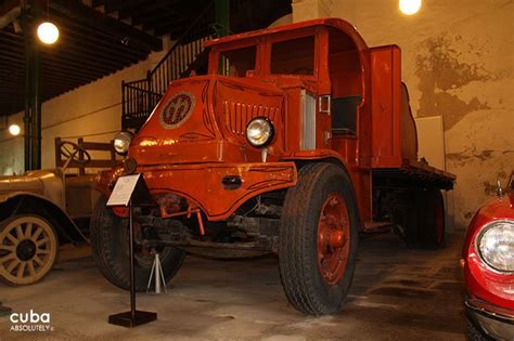 CUBA CAR MUSEUM – HOSTAL BALCONES MURALLA