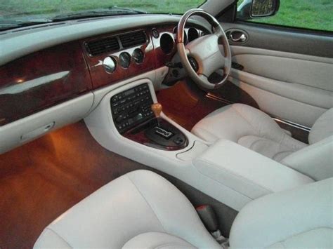 Jaguar XKR interior | Jaguar xk8, Jaguar car, Jaguar daimler