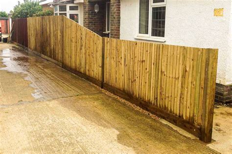 The Legal Height of Boundary Fences in the UK: A Quick Guide To - Seahaven Fencing