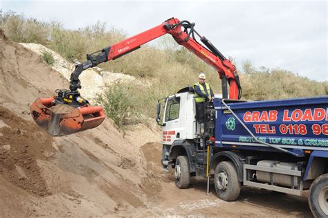 Grab Hire Waste Removal & Top Soil in Bracknell - Grabloader