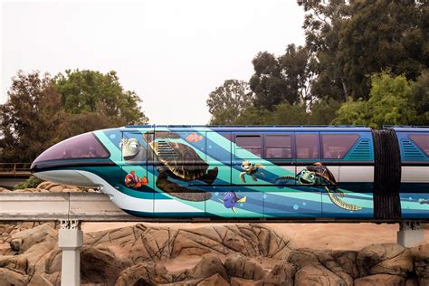 Disneyland Monorails Receive "Incredibles" and "Finding Nemo" Overlays - LaughingPlace.com