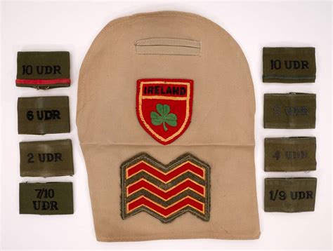 1970-1992 Ulster Defence Regiment cloth flash badges. - auctions ...