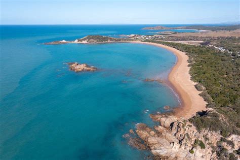 Stanage Bay; incredible beach camping - 4WDing Australia