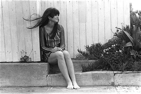 Review: 'Linda Ronstadt: The Sound Of My Voice" Is Warm : NPR