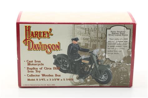 Limited Edition Harley-Davidson Cast-Iron 1928 Toy Replica | EBTH