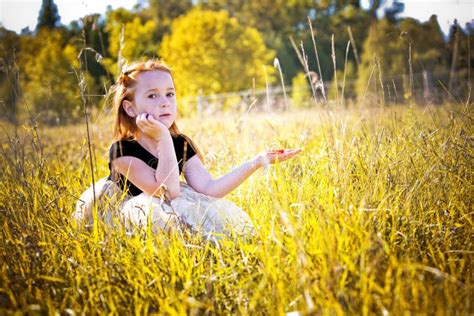 Portrait of a Little Girl in the Park Stock Photo - Image of leisure, fashion: 62224936