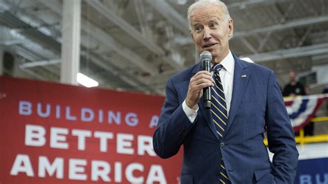 Biden and his 2024 campaign: Waiting for some big decisions – WABE