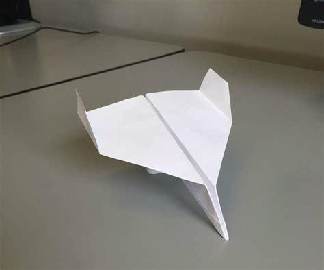 How to Make a Paper Airplane in 10 Quick Steps! : 10 Steps - Instructables