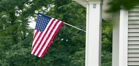 Where to Find Patriotic flags - Mom Blog Society