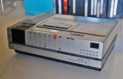 Sony Betamax SL-C7E | Betamax video cassette recorder introd… | Flickr