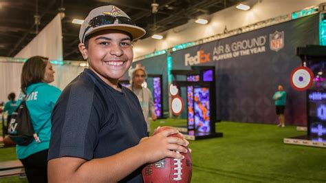 Super Bowl Experience, NFL's Interactive Football Theme Park Comes to LA - Kidsguide : Kidsguide