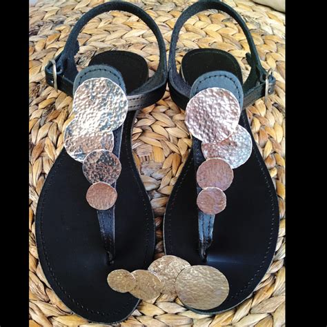 Handmade leather sandals with hammered arzanto [alpaca] in circle shape ...