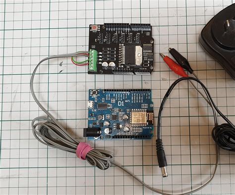 DCC Controller, 2 Boards, 1 PSU, No Soldering! : 3 Steps - Instructables