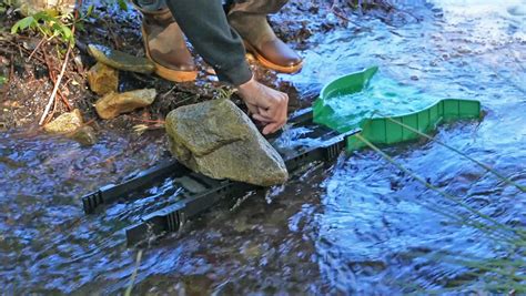 Sluice Fox Survival Gold Panning Kit with Sluice Box | Gold Panning Supplies (10 pc) - Walmart.com