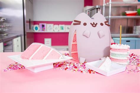 This week's Pusheen cake was so cute! Have you seen it yet?😍😍 - - - - #HTCI #HowToCakeIt # ...