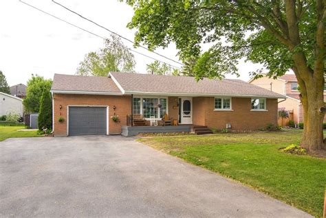 22 Hussey Street New Tecumseth | Zolo.ca