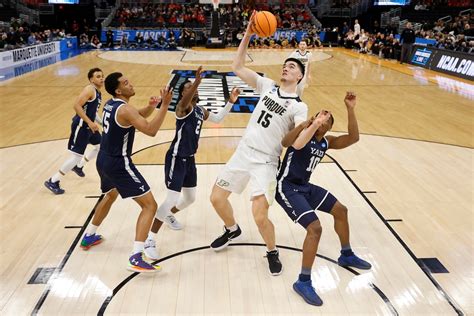 Zach Edey gives Purdue another 7-foot big man - The Washington Post