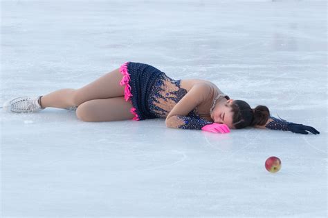 Images Gratuites : jouer, des loisirs, la glace, sport d'hiver, amusement, des sports, Patinage ...