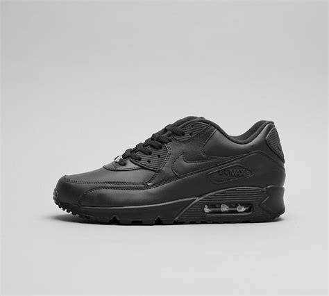 Nike Air Max 90 Leather Trainer | Black | Footasylum