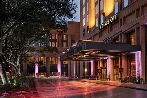 JW Marriott Houston by The Galleria - Book with free breakfast, hotel credit, VIP status and more