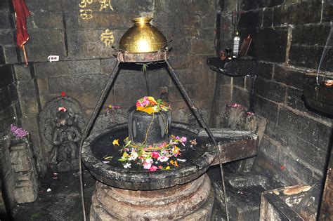 Bajaura - Basheshwar Temple; Shiva Lingam | Kullu Valley | Pictures | India in Global-Geography