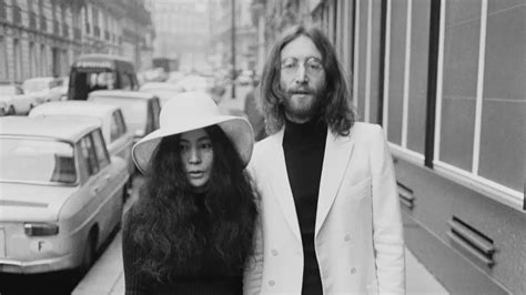 John Lenon's Widow Yoko Ono Gives Up New York City For Quiet Life On Farm