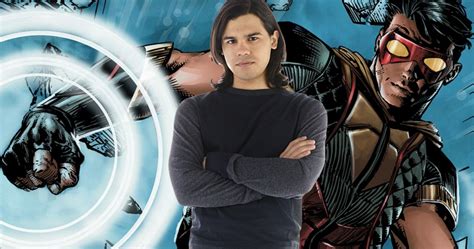 The Flash: 5 Ways Cisco Is Like His Comic Counterpart (& 5 Things The Show Changed)