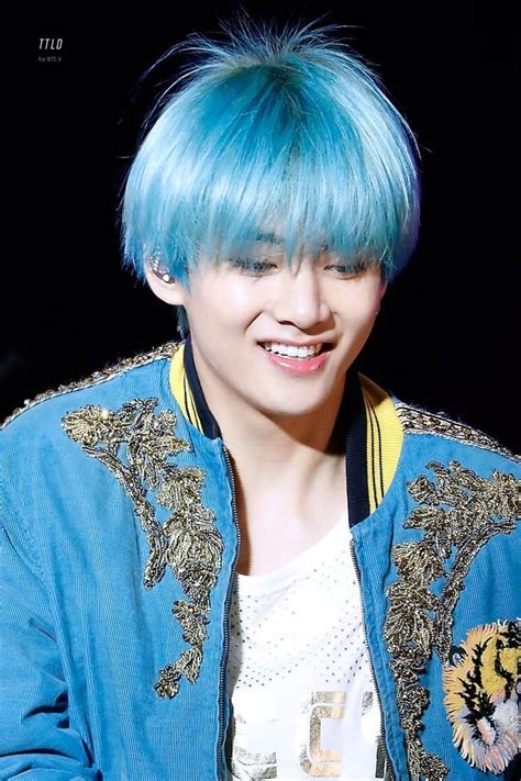 This reason i really love blue hair color💙 | Taehyung, Kim taehyung ...