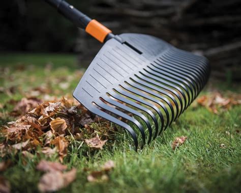 Leaf rake - large L, Fiskars | Stokker- tools, machinery, maintenance