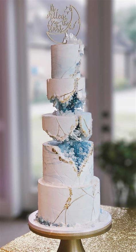 The Prettiest & Unique Wedding Cakes We’ve Ever Seen