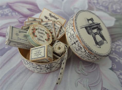 Une Petite Folie: Sewing box kit....