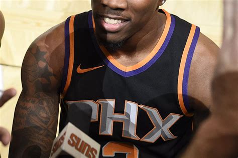 Suns’ black “Statement” jersey revealed