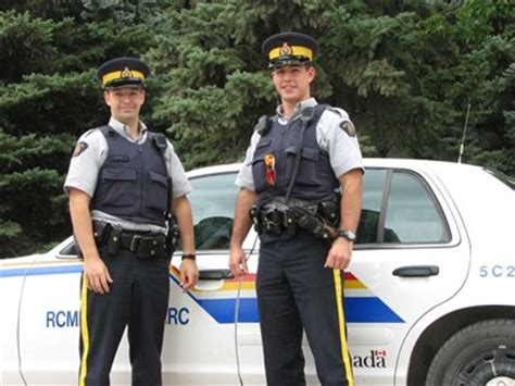 Rcmp Uniform : Rcmp Officer Uniform High Resolution Stock Photography ...