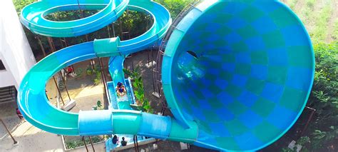 Experience the Hurricane ride @ WildWaters