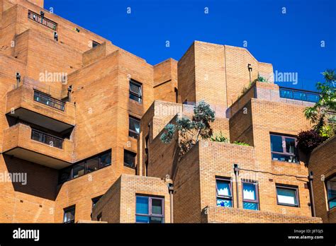 80s architecture hi-res stock photography and images - Alamy