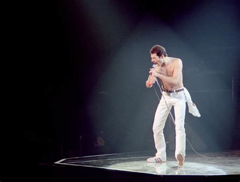 Freddie Mercury, live in Montreal, from the Queen Facebook Fan Page ...