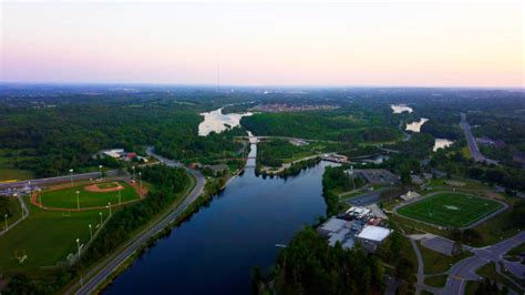 Petersburg Ontario Foto Stok, Potret & Gambar Bebas Royalti - iStock