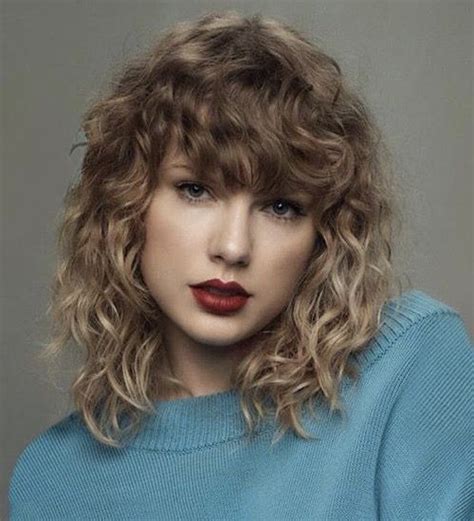 Taylor Swift Straight Hair Wallpapers