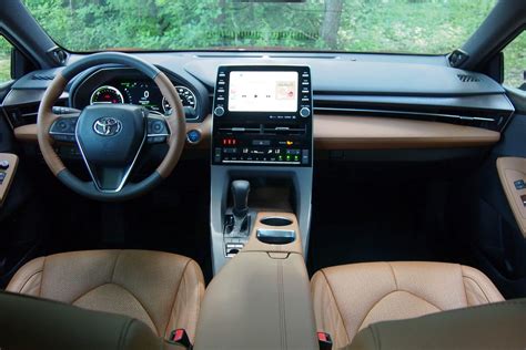 2021 Toyota Avalon Hybrid review: Soft-serve sedan - CNET