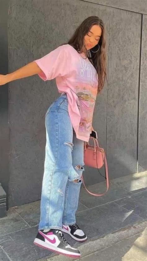 Causal pink outfit inspo | pink Nike sneakers | pink handbag| summer outfit | Casual outfits ...