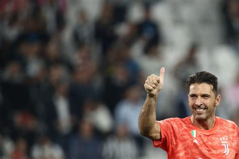 Buffon could extend to 2021 - | Juvefc.com