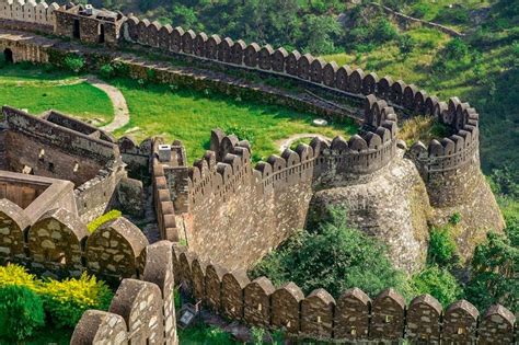 The Great Wall of Kumbhalgarh Fort | Amusing Planet