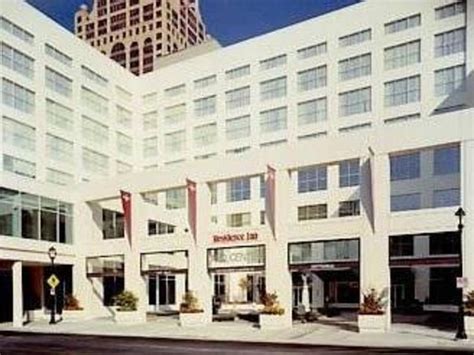 Best Price on Residence Inn Milwaukee Downtown in Milwaukee (WI) + Reviews!