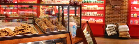 River Street Sweets | Pralines & Candy Store at Sunset Walk