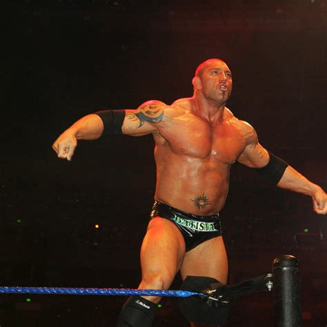 Former WWE Star Dave 'Batista' Bautista Embarrasses Himself, Sport in ...