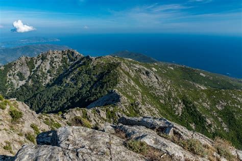 Elba – hiking paradise between mountains and sea - Italia Fantastica