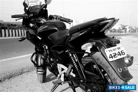 Black Bajaj Pulsar 220 DTSi Picture 1. Album ID is 52209. Bike located in Chennai - Bikes4Sale