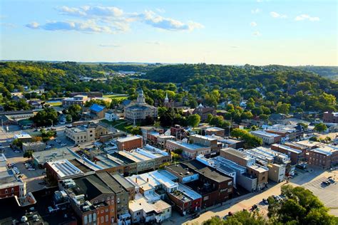 Living in Decorah | Luther College