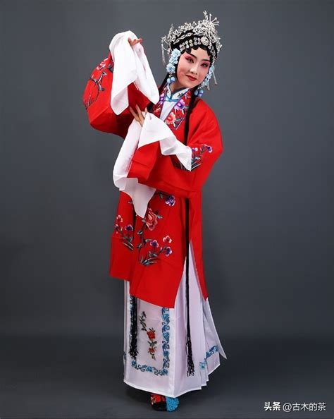 The Artistic Features of Traditional Henan Opera Costumes and Its Modern Innovative Application ...